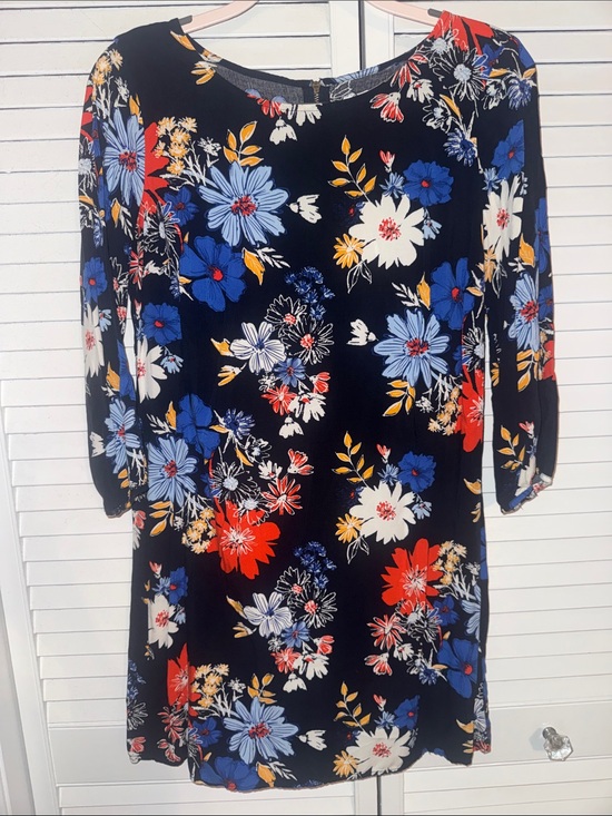 Old Navy Dresses & Skirts - Old Navy Women's Navy Floral Shift Dress - Blue, Red & White